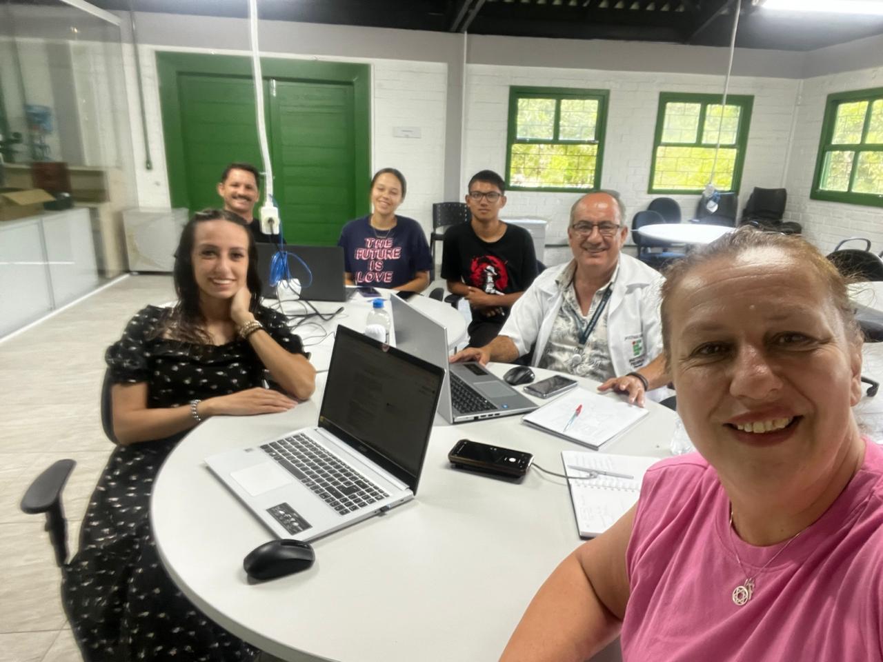 Atendimento com a associação do Ana Rosa